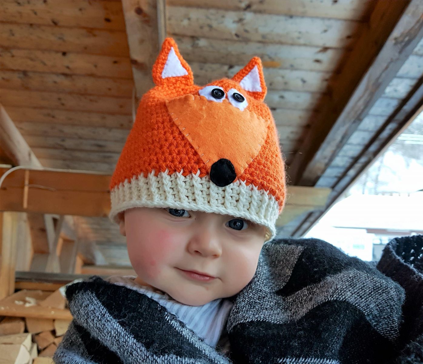 Blog-Inhaltsbild für 'Kostenlose Häkelanleitung für eine Baby/ Kinder Fuchsmütze'